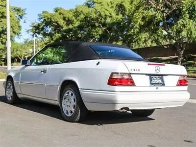 1995 Mercedes-Benz W124 E-Class - Image 3 of 21