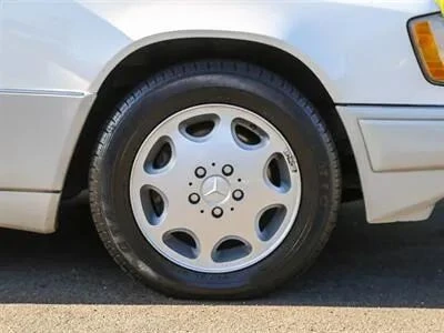 1995 Mercedes-Benz W124 E-Class - Image 22 of 31