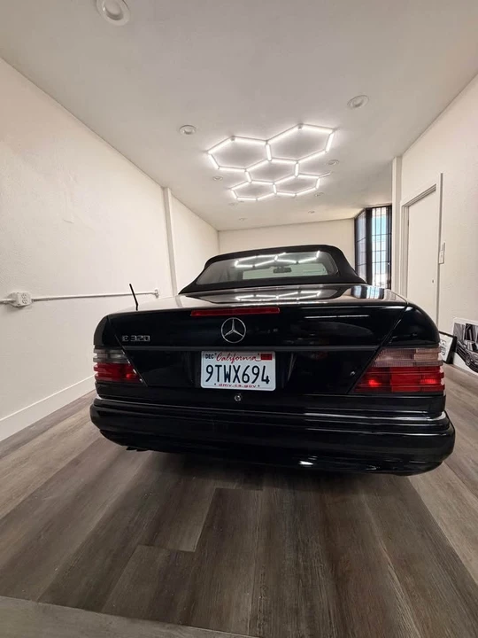 1995 Mercedes-Benz W124 E-Class - Image 8 of 18
