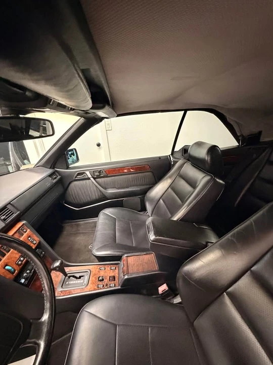 1995 Mercedes-Benz W124 E-Class - Image 11 of 18