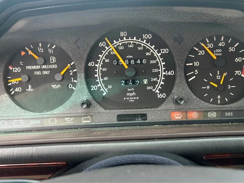1995 Mercedes-Benz W124 E-Class - Image 11 of 19