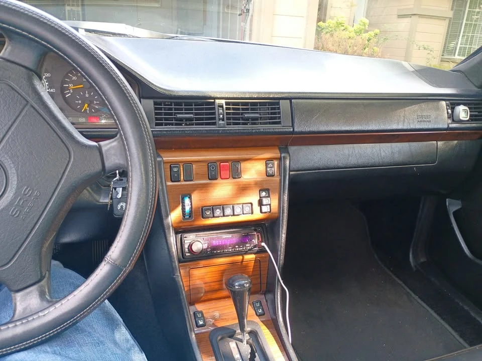1995 Mercedes-Benz W124 E-Class - Image 9 of 13