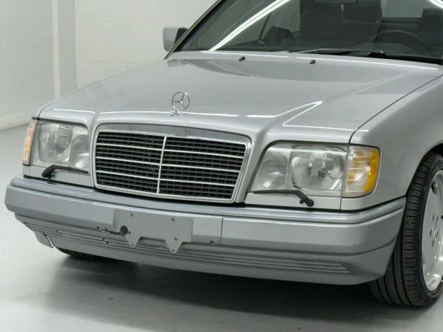1995 Mercedes-Benz W124 E-Class - Image 10 of 12