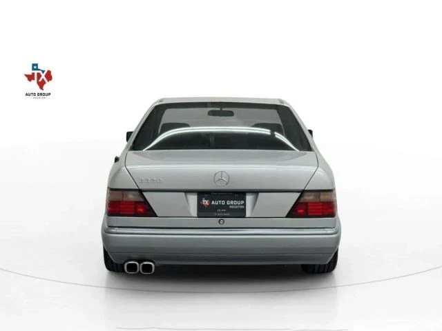 1995 Mercedes-Benz W124 E-Class - Image 9 of 12