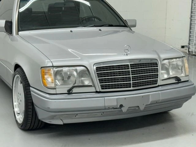 1995 Mercedes-Benz W124 E-Class - Image 11 of 12