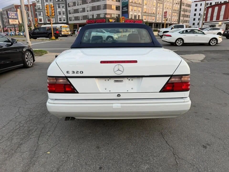 1995 Mercedes-Benz W124 E-Class - Image 5 of 19