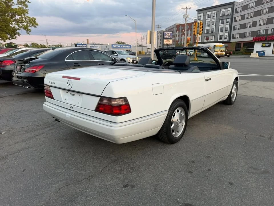 1995 Mercedes-Benz W124 E-Class - Image 12 of 19
