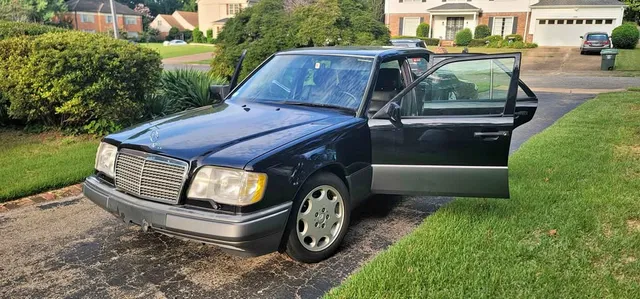 1995 Mercedes-Benz E-Class E 320 Sedan 4D