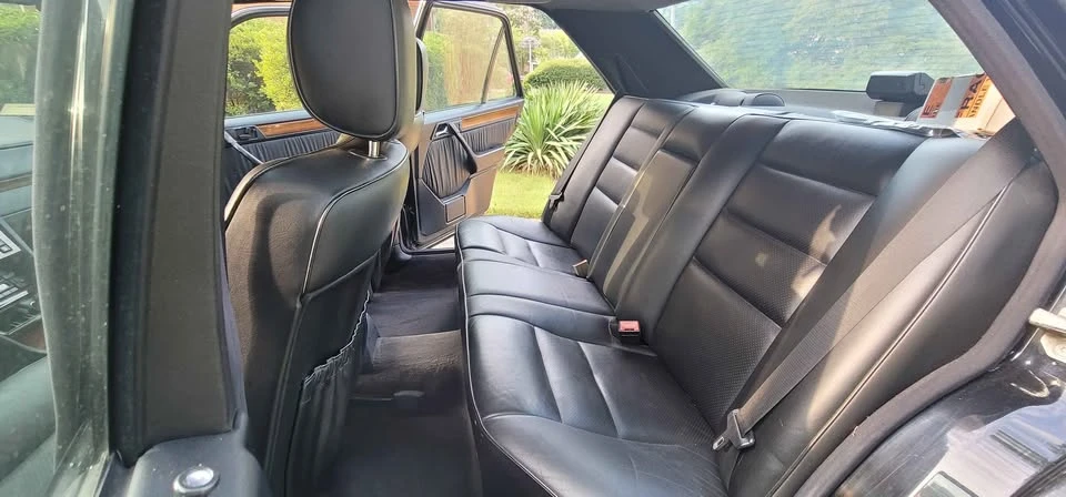 1995 Mercedes-Benz W124 E-Class - Image 6 of 15