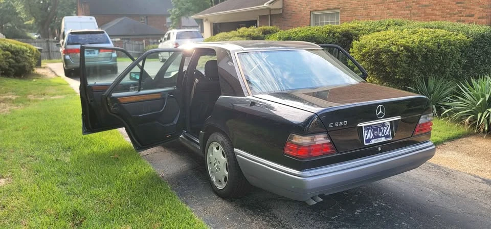 1995 Mercedes-Benz W124 E-Class - Image 4 of 15
