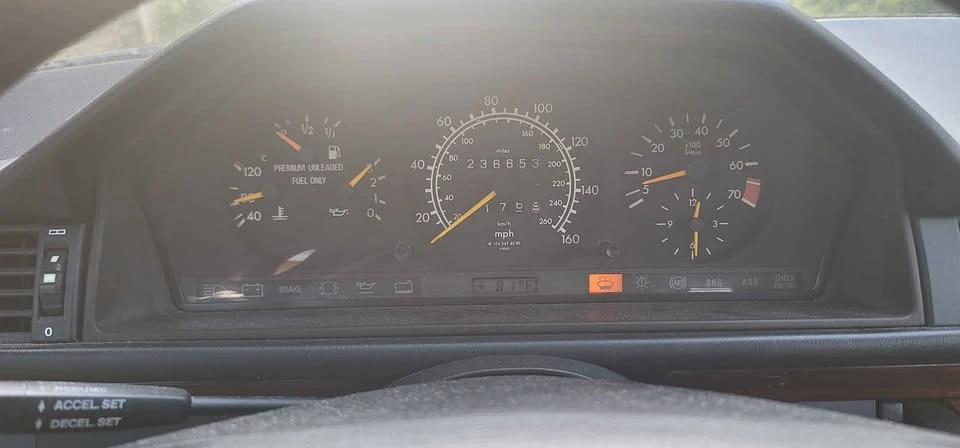 1995 Mercedes-Benz W124 E-Class - Image 8 of 15