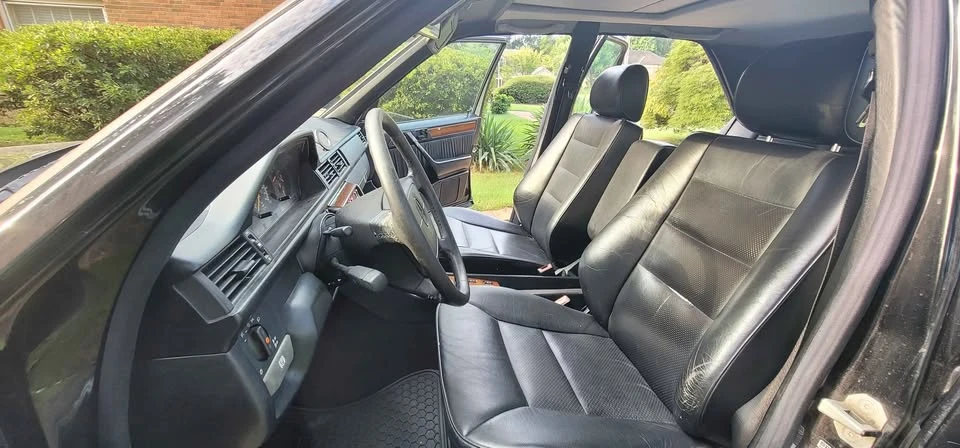 1995 Mercedes-Benz W124 E-Class - Image 11 of 15