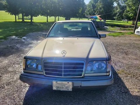 1995 Mercedes-Benz E-Class E 320 Sedan 4D