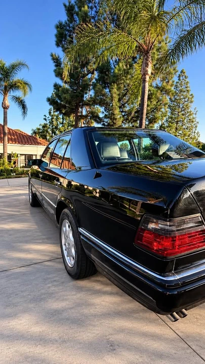 1995 Mercedes-Benz W124 E-Class - Image 4 of 15