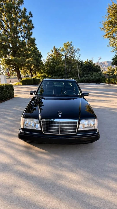 1995 Mercedes-Benz W124 E-Class - Image 2 of 15