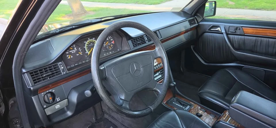 1995 Mercedes-Benz W124 E-Class - Image 13 of 20