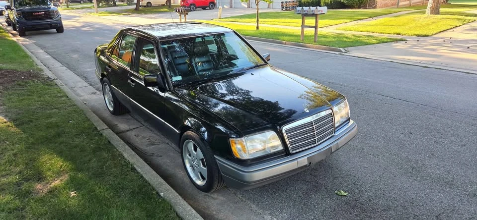 1995 Mercedes-Benz W124 E-Class - Image 9 of 20