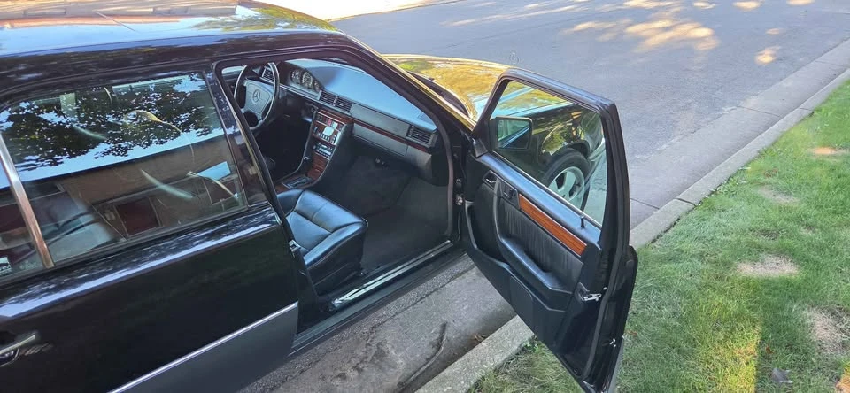 1995 Mercedes-Benz W124 E-Class - Image 16 of 20