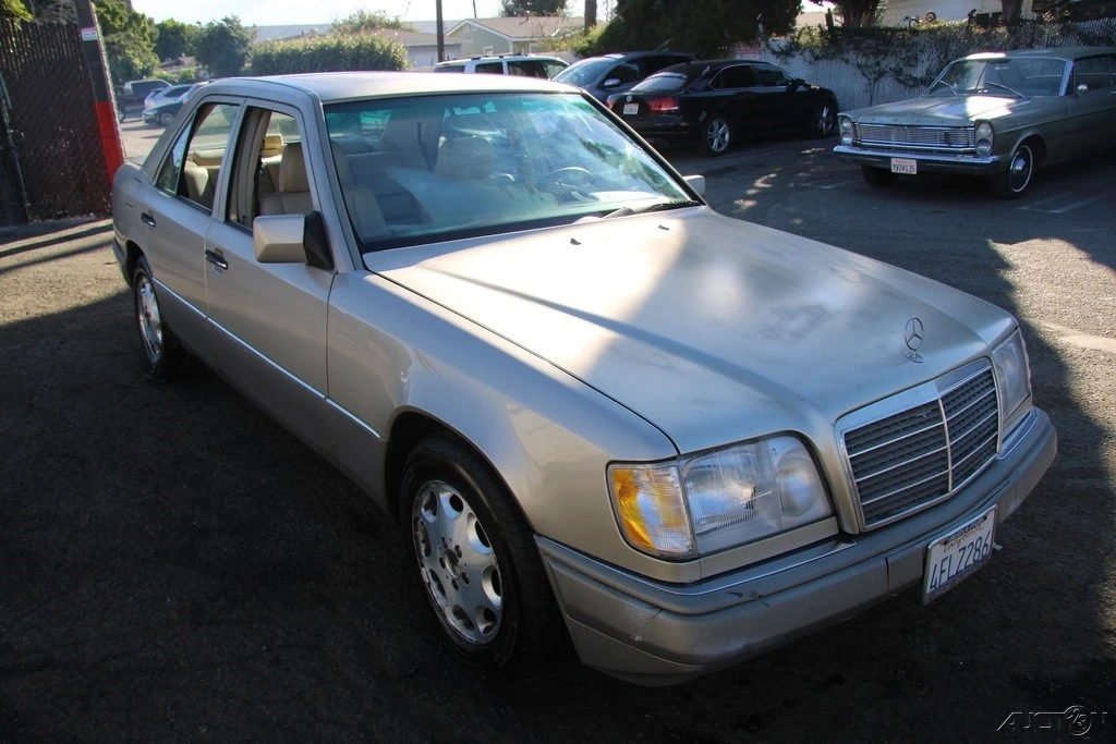 1995 Mercedes-Benz W124 E-Class - Image 8 of 21
