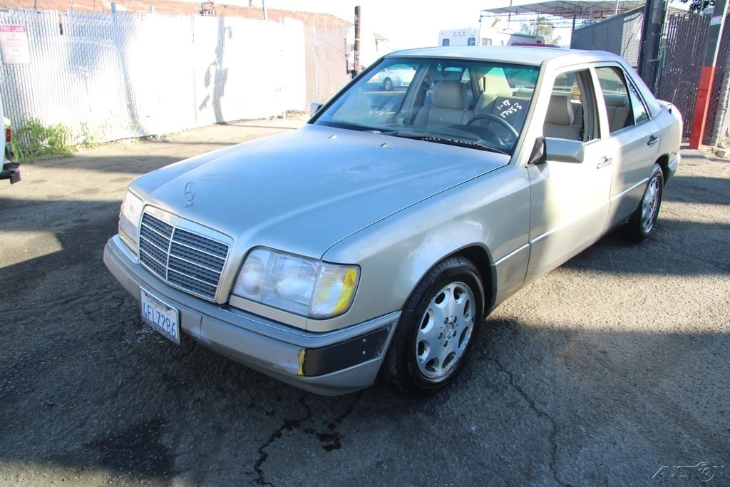 1995 Mercedes-Benz W124 E-Class - Image 2 of 21