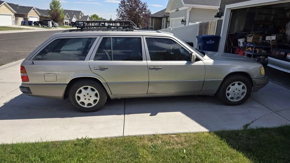 1995 Mercedes-Benz W124 E-Class - Image 5 of 11