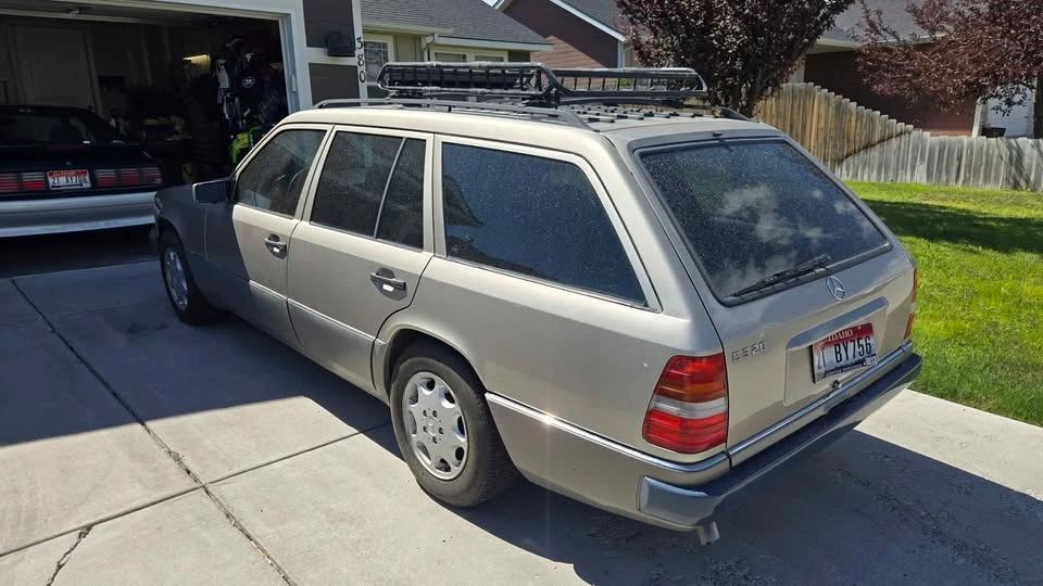 1995 Mercedes-Benz W124 E-Class - Image 3 of 11