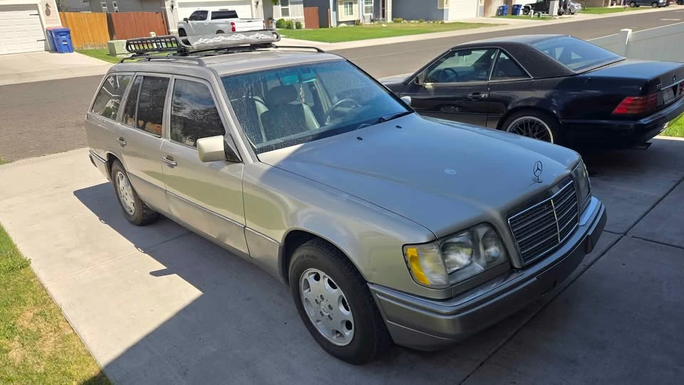 1995 Mercedes-Benz W124 E-Class - Image 2 of 11