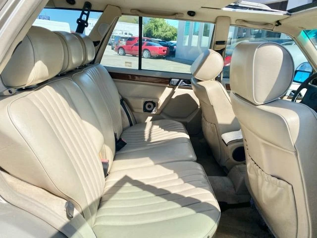 1995 Mercedes-Benz W124 E-Class - Image 10 of 21