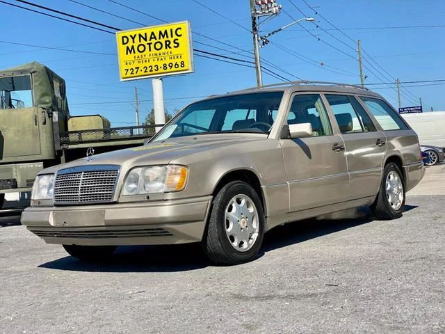 1995 Mercedes-Benz W124 E-Class - Image 4 of 12