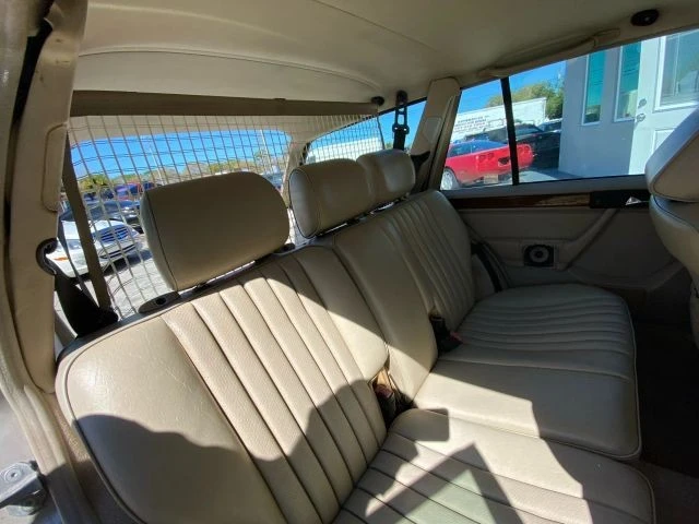 1995 Mercedes-Benz W124 E-Class - Image 18 of 21