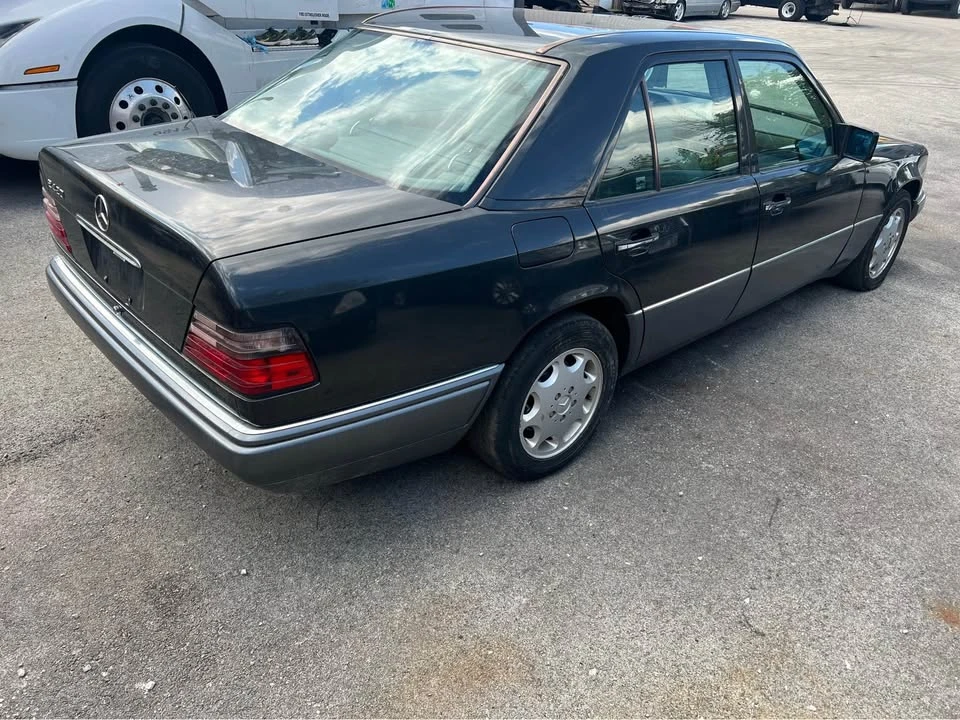 1995 Mercedes-Benz W124 E-Class - Image 3 of 6