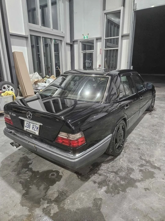 1995 Mercedes-Benz W124 E-Class - Image 4 of 10