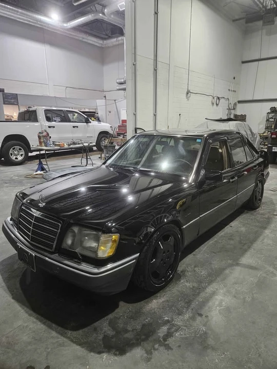 1995 Mercedes-Benz W124 E-Class - Image 2 of 10