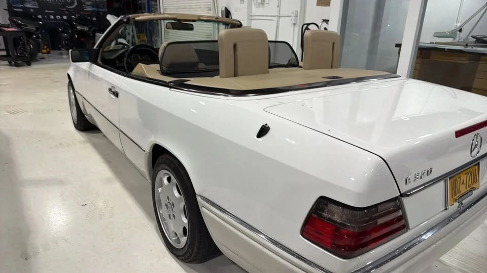 1995 Mercedes-Benz W124 E-Class - Image 4 of 8