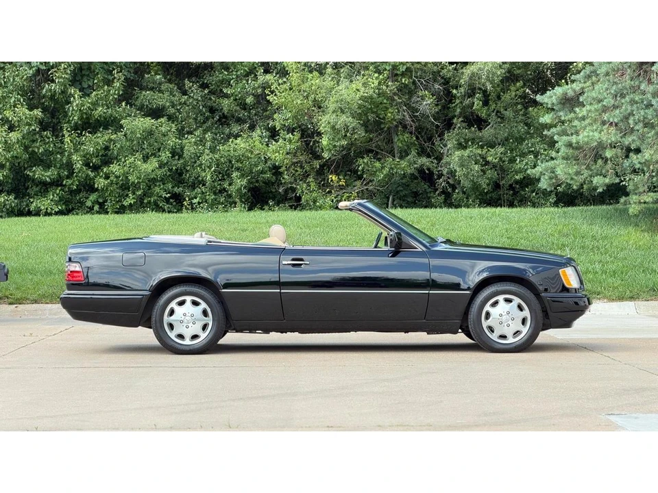 1995 Mercedes-Benz W124 E-Class - Image 16 of 31