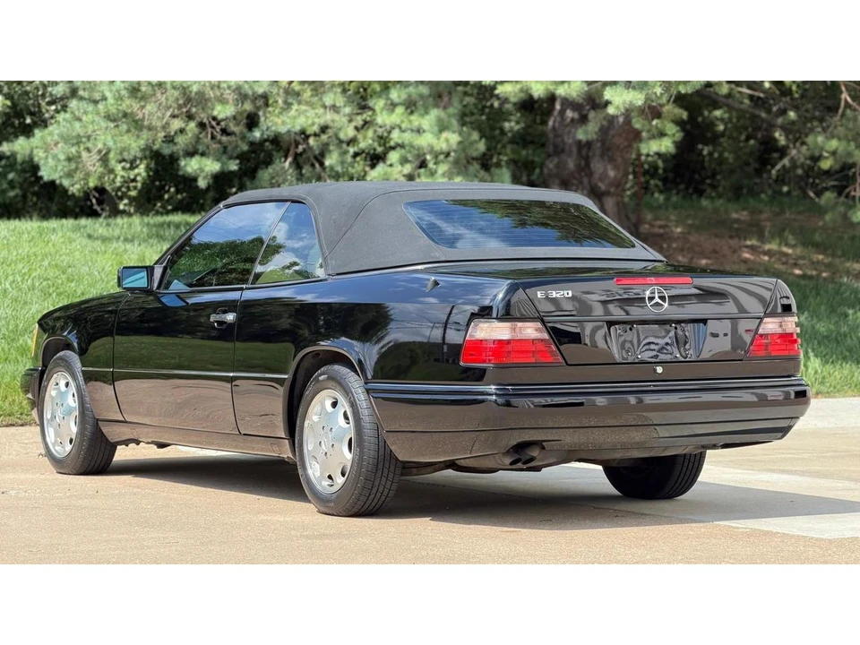 1995 Mercedes-Benz W124 E-Class - Image 11 of 31
