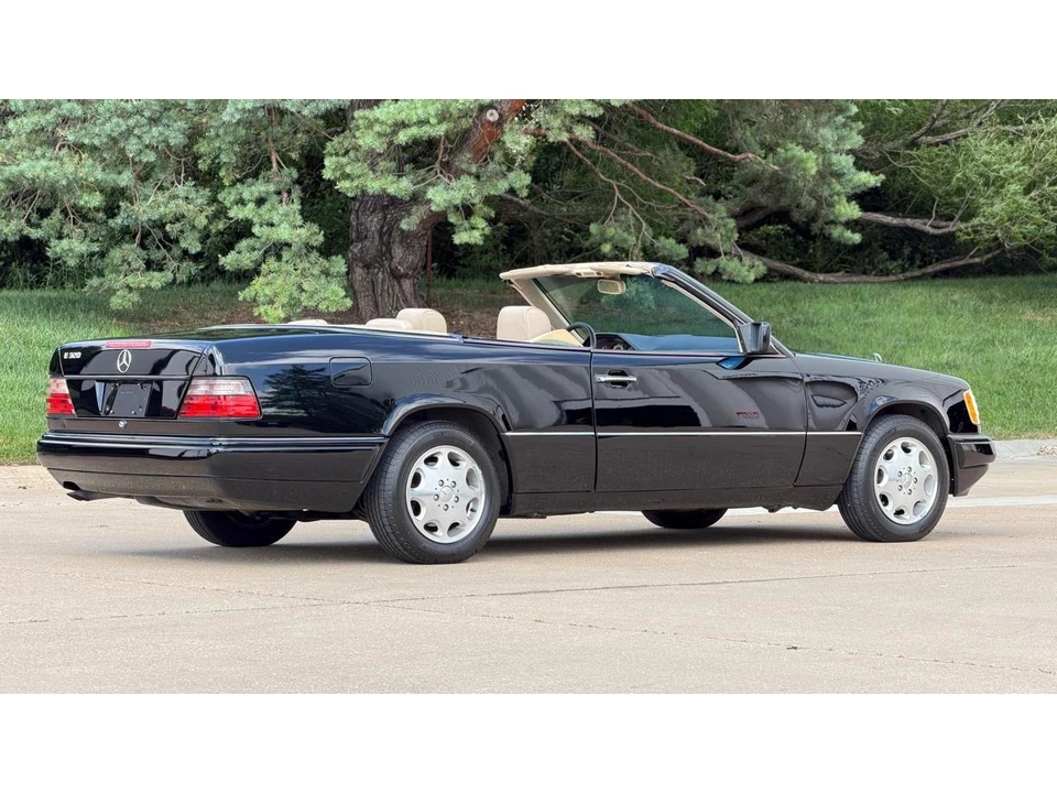 1995 Mercedes-Benz W124 E-Class - Image 15 of 31