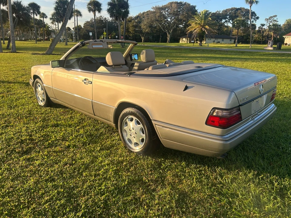 1995 Mercedes-Benz W124 E-Class - Image 9 of 21