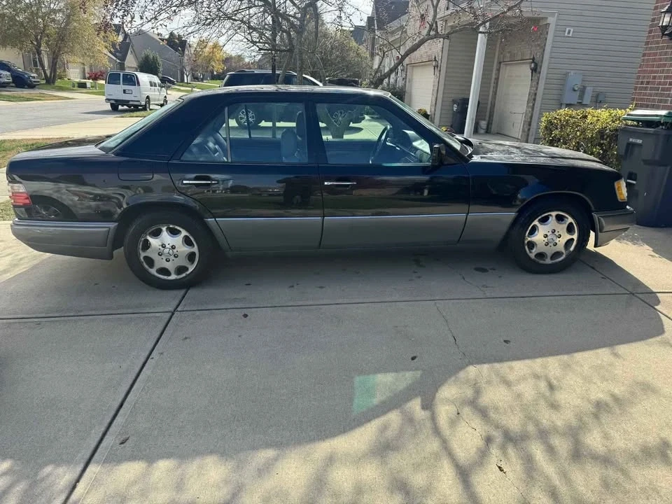 1995 Mercedes-Benz W124 E-Class - Image 3 of 8