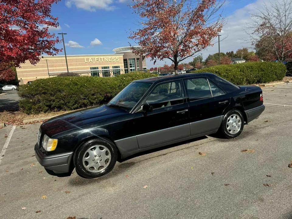 1995 Mercedes-Benz W124 E-Class - Image 2 of 8