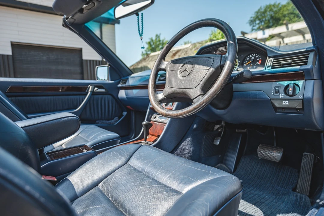 1995 Mercedes-Benz W124 E-Class - Image 28 of 30