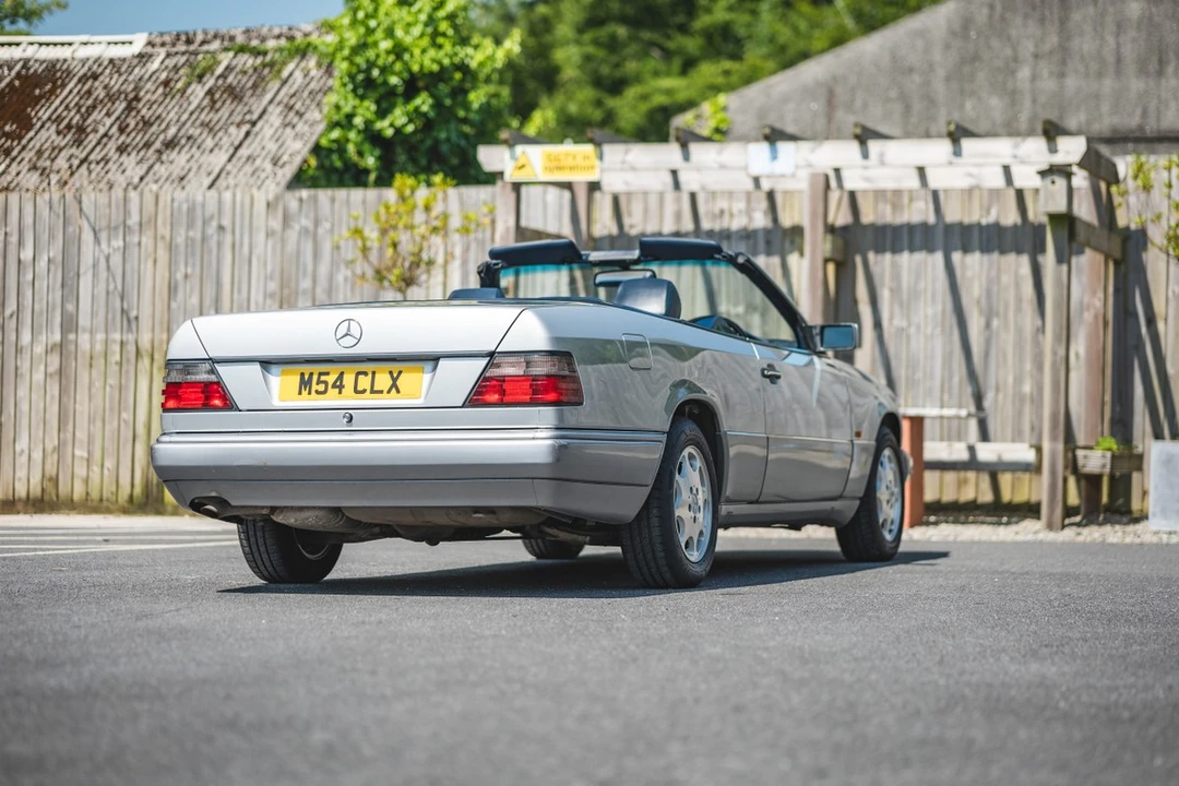 1995 Mercedes-Benz W124 E-Class - Image 16 of 30