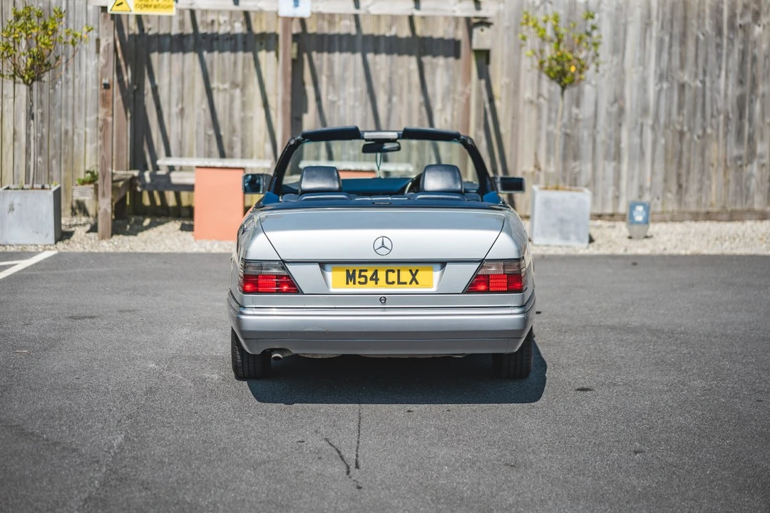 1995 Mercedes-Benz W124 E-Class - Image 12 of 30