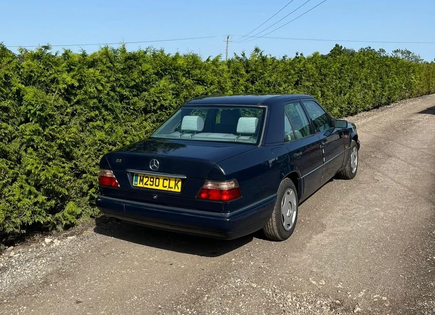1995 Mercedes-Benz W124 E-Class - Image 2 of 30