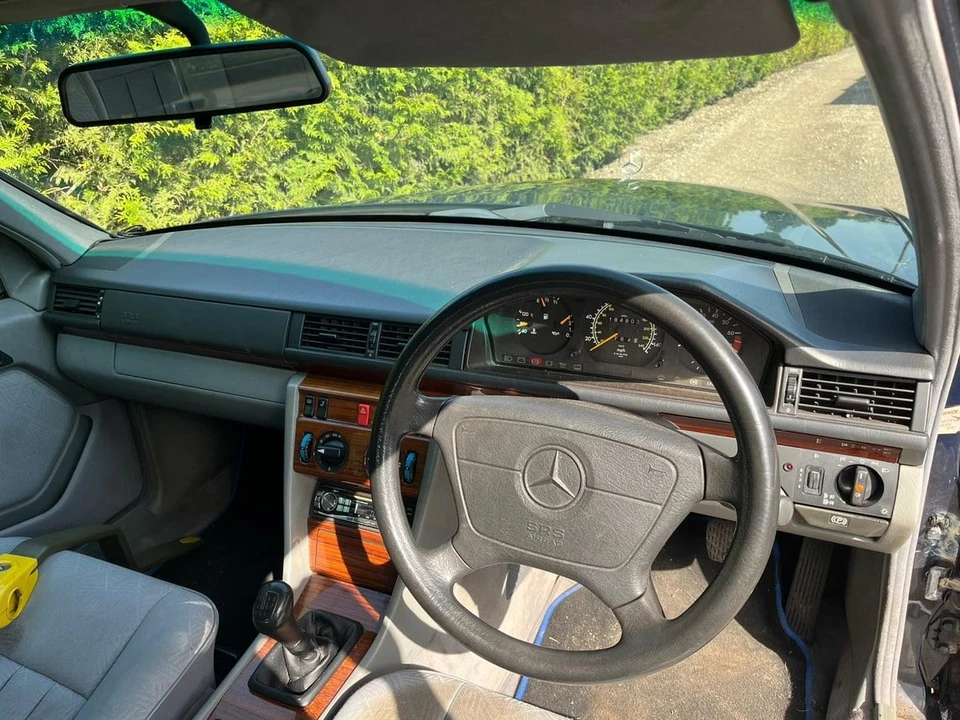 1995 Mercedes-Benz W124 E-Class - Image 7 of 30