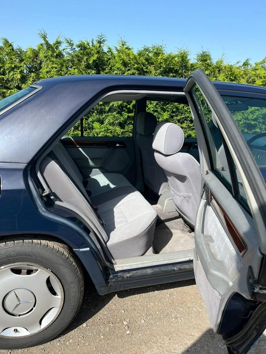 1995 Mercedes-Benz W124 E-Class - Image 15 of 30