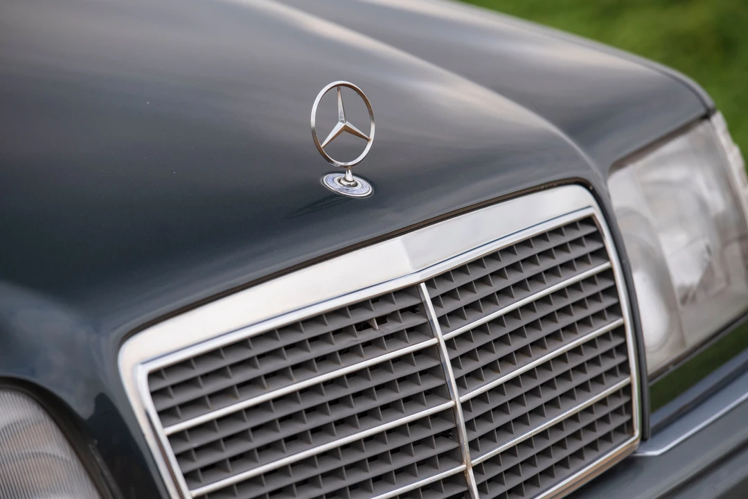 1995 Mercedes-Benz W124 E-Class - Image 14 of 16