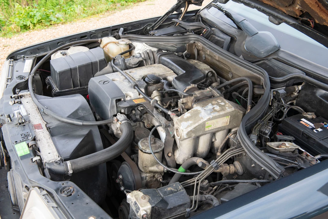 1995 Mercedes-Benz W124 E-Class - Image 3 of 16