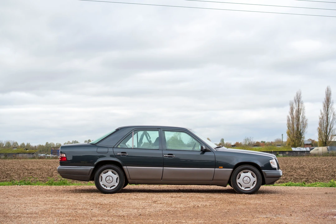 1995 Mercedes-Benz W124 E-Class - Image 16 of 16