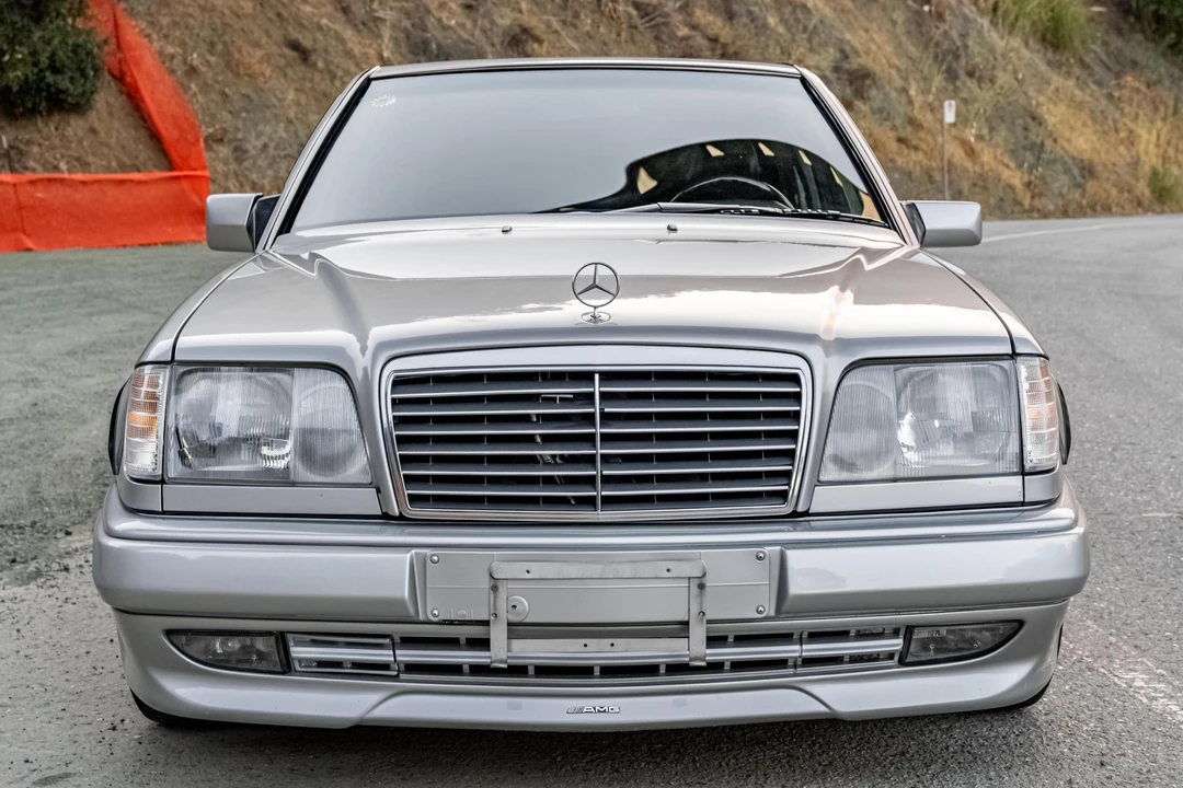 1995 Mercedes-Benz W124 E-Class - Image 2 of 31